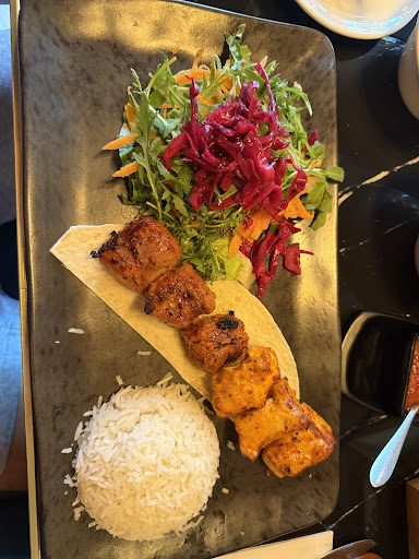 Photo of Opuz Kitchen & Bar Hemel - 162 Marlowes, Hemel Hempstead HP1 1BA